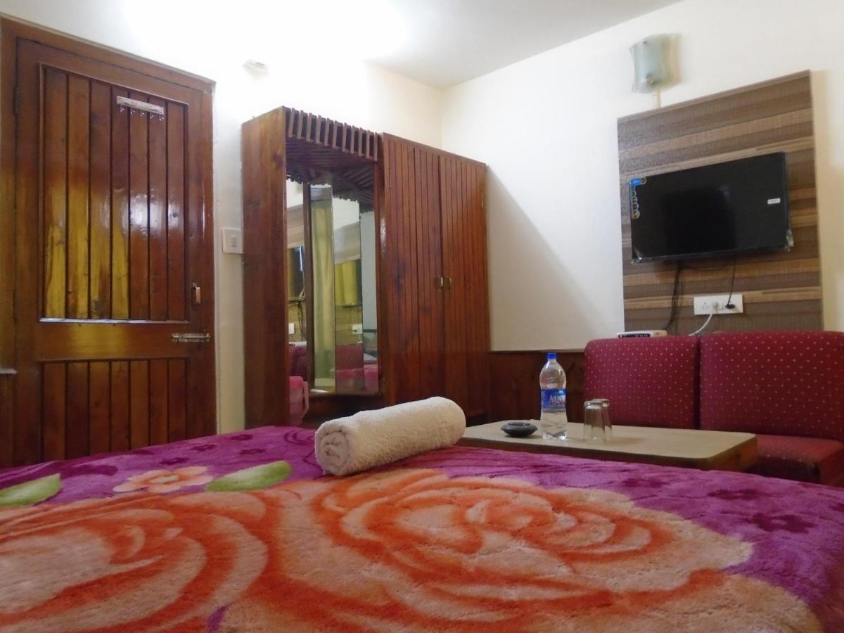 Hotel Magnolia Mallroad Manali Exteriér fotografie