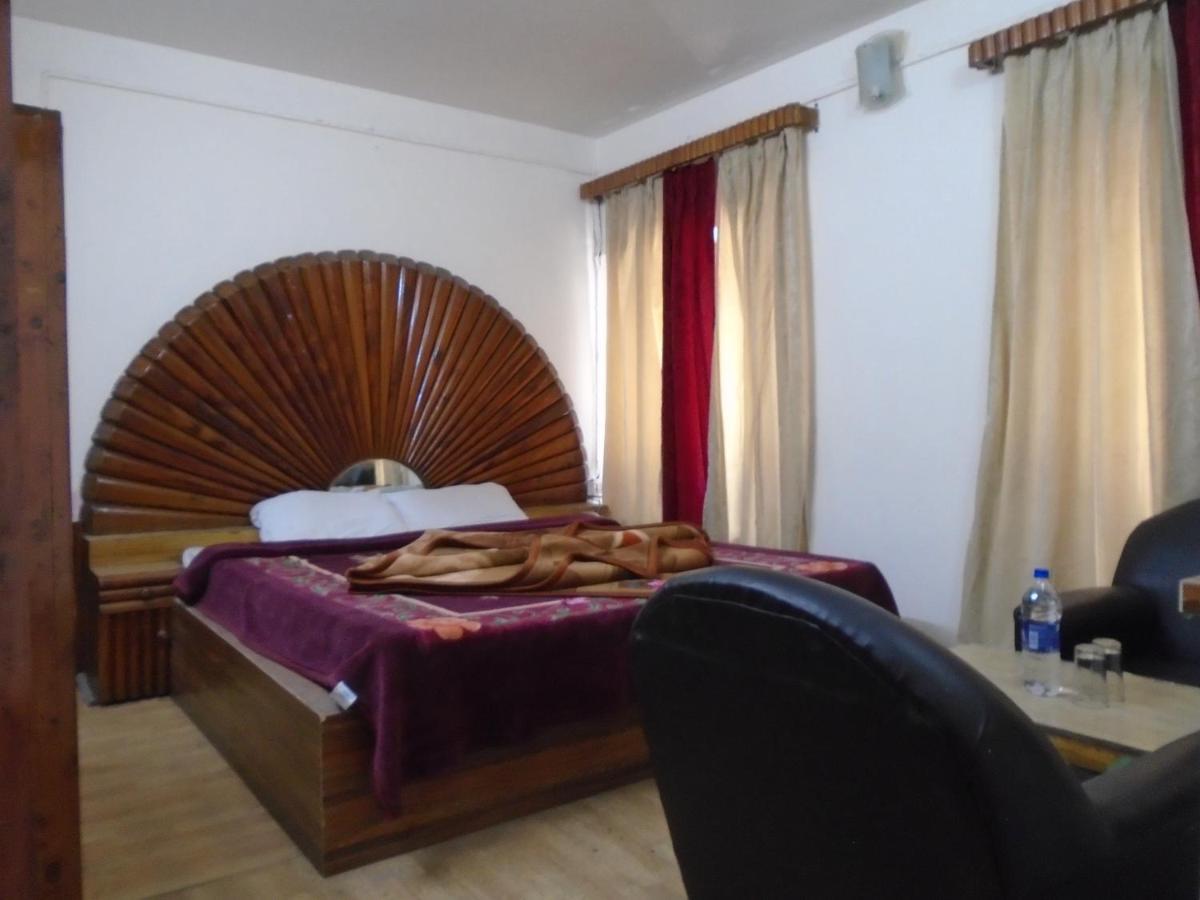 Hotel Magnolia Mallroad Manali Exteriér fotografie