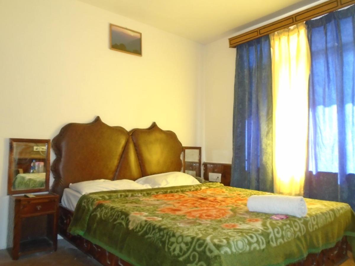 Hotel Magnolia Mallroad Manali Exteriér fotografie